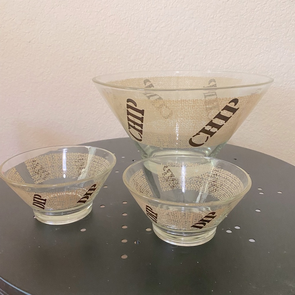 Chip and dip bowls vintage!